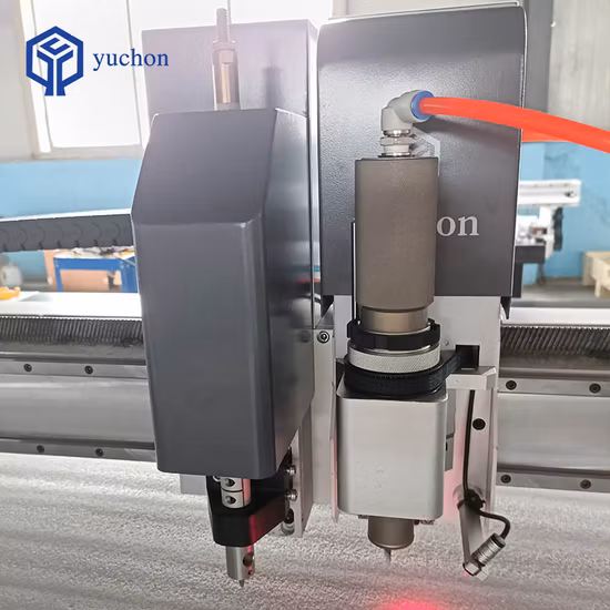 中国 CNC 機器柔軟な素材の家庭用 PU レザー、自動供給付きフォーム XPE 切断機